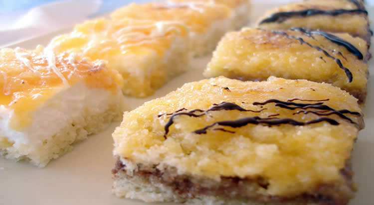 disfruta de un rico postre en tu coffee break